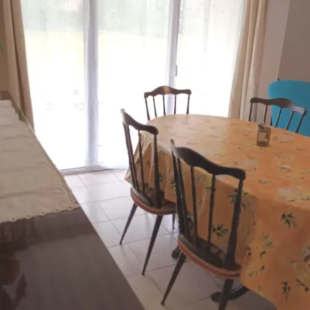 Apartment Petit 2